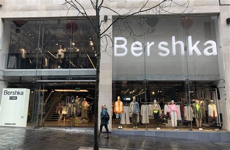 bershka in der nähe.